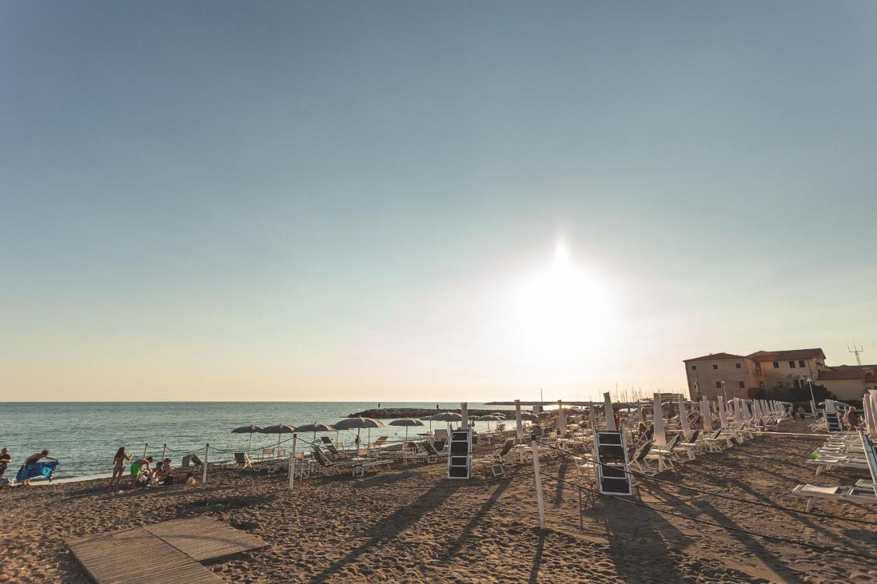 Via Siena 4 - Suites & Rooms Marina di Cecina Εξωτερικό φωτογραφία