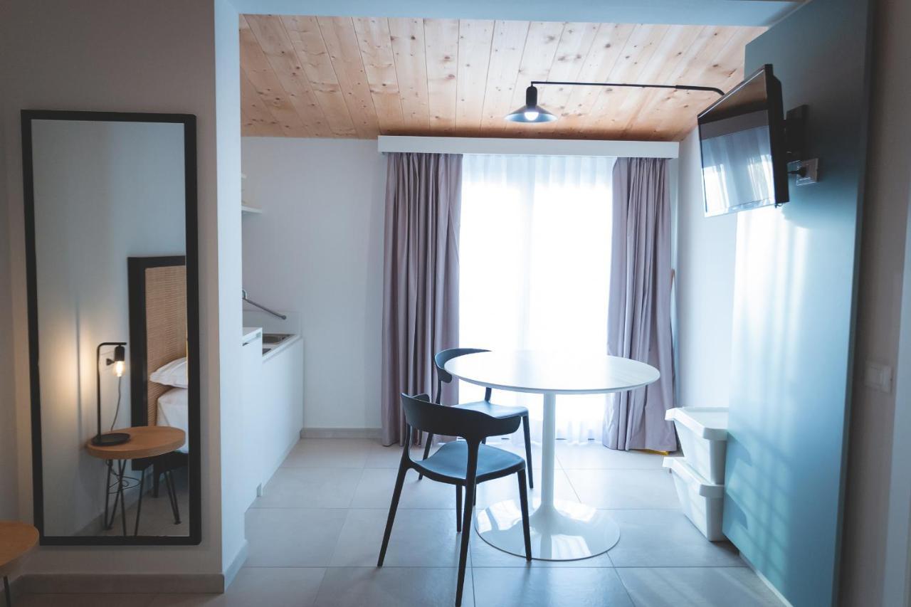 Via Siena 4 - Suites & Rooms Marina di Cecina Εξωτερικό φωτογραφία