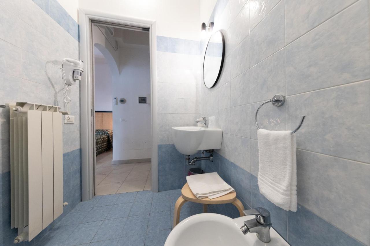 Via Siena 4 - Suites & Rooms Marina di Cecina Εξωτερικό φωτογραφία