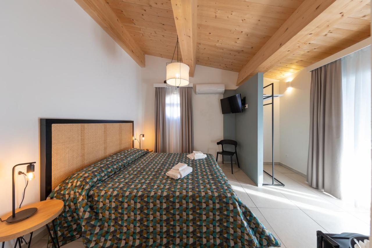 Via Siena 4 - Suites & Rooms Marina di Cecina Εξωτερικό φωτογραφία