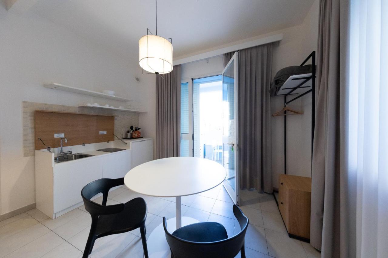 Via Siena 4 - Suites & Rooms Marina di Cecina Εξωτερικό φωτογραφία