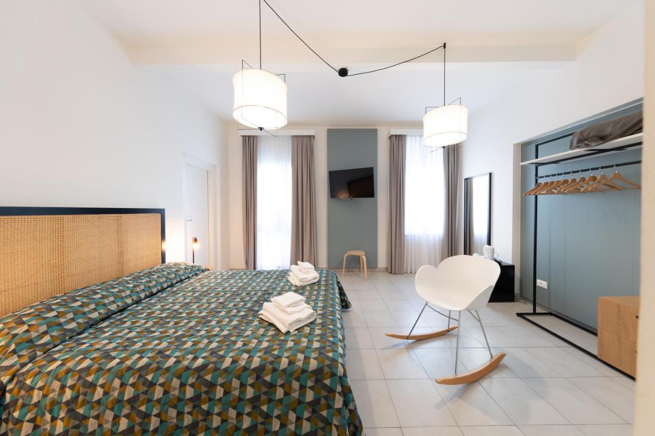 Via Siena 4 - Suites & Rooms Marina di Cecina Εξωτερικό φωτογραφία