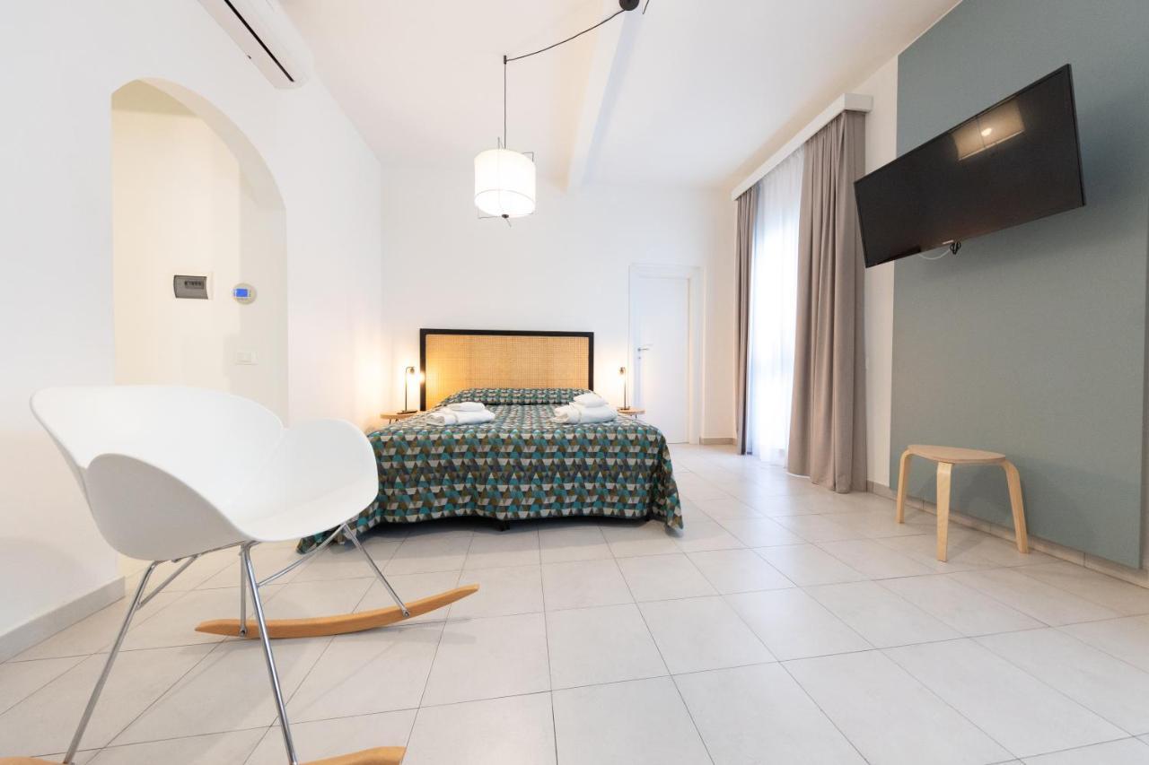 Via Siena 4 - Suites & Rooms Marina di Cecina Εξωτερικό φωτογραφία
